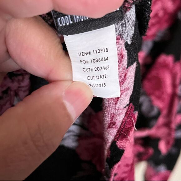 Torrid Black Floral Crepe Strappy Blouse Shirt Top with 3/4 Sleeves Size 2/2X - Picture 11 of 11